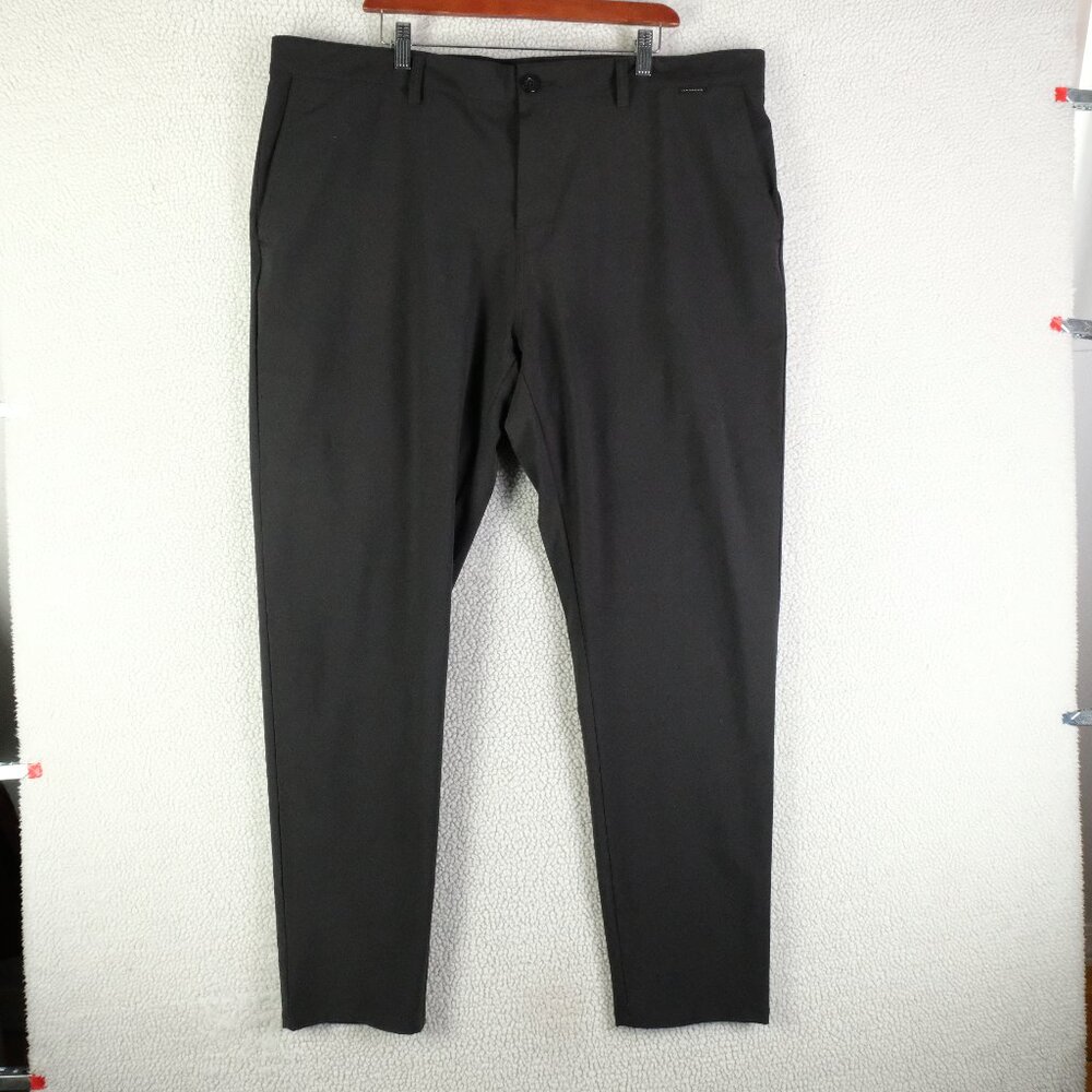 Travis Mathew Pants Mens 42X32 Black Gold Performance Stretch Lightweight